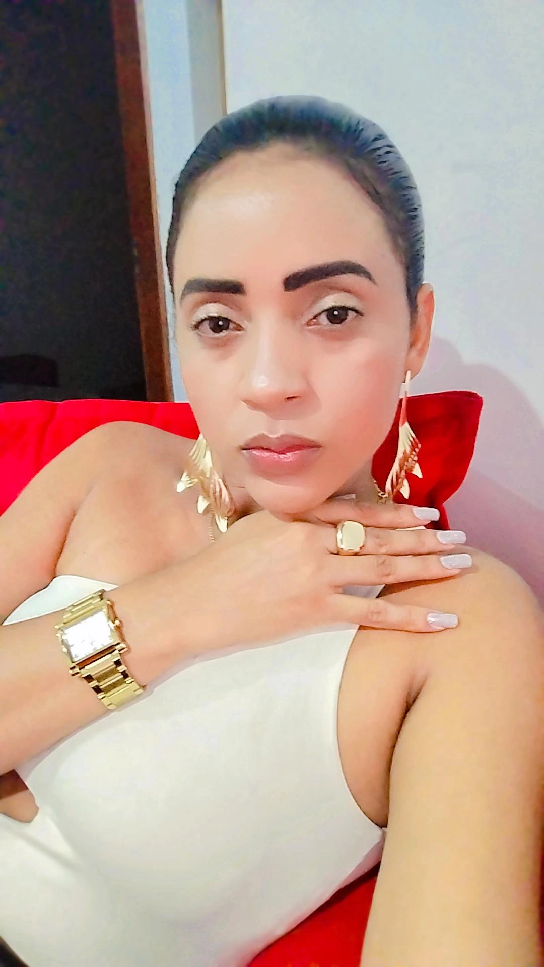 Modelo Morena tropical